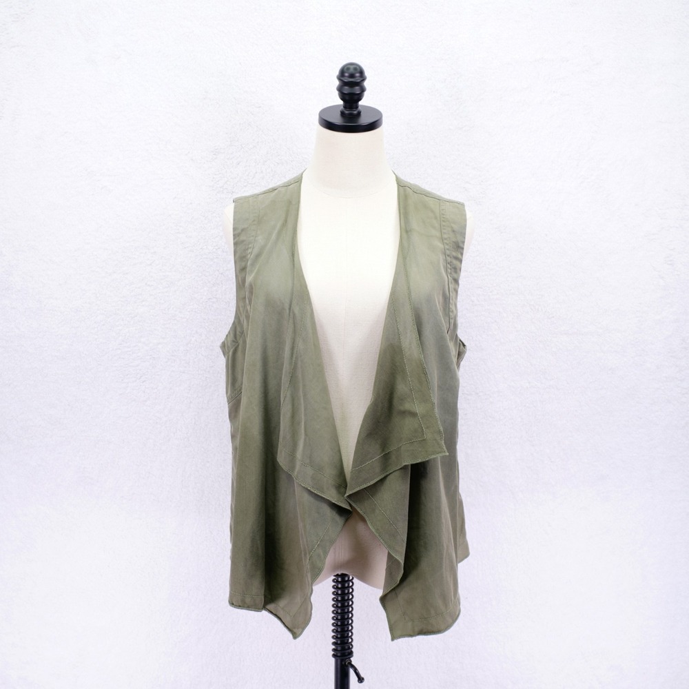 Chico's -1 Medium- Open Drape Sleveless Green Vest Top 100% Lyocell‎ Blouse